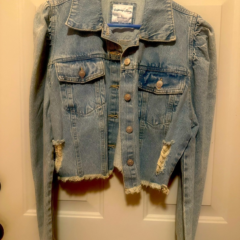 CROPPED JEAN JACKET WITH DISTRESSING